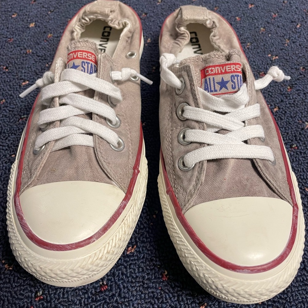 Converse Chuck Taylor slip-one shoes. Girl’s size 4.5